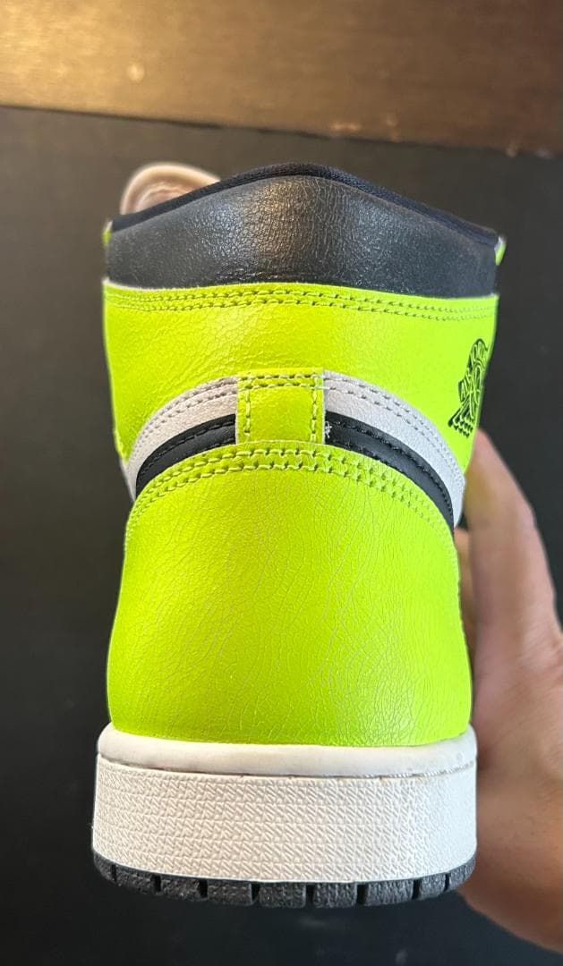 シューズ(男性用) NIKE AIR JORDAN 1 RETRO HIGH OG VOLT 702