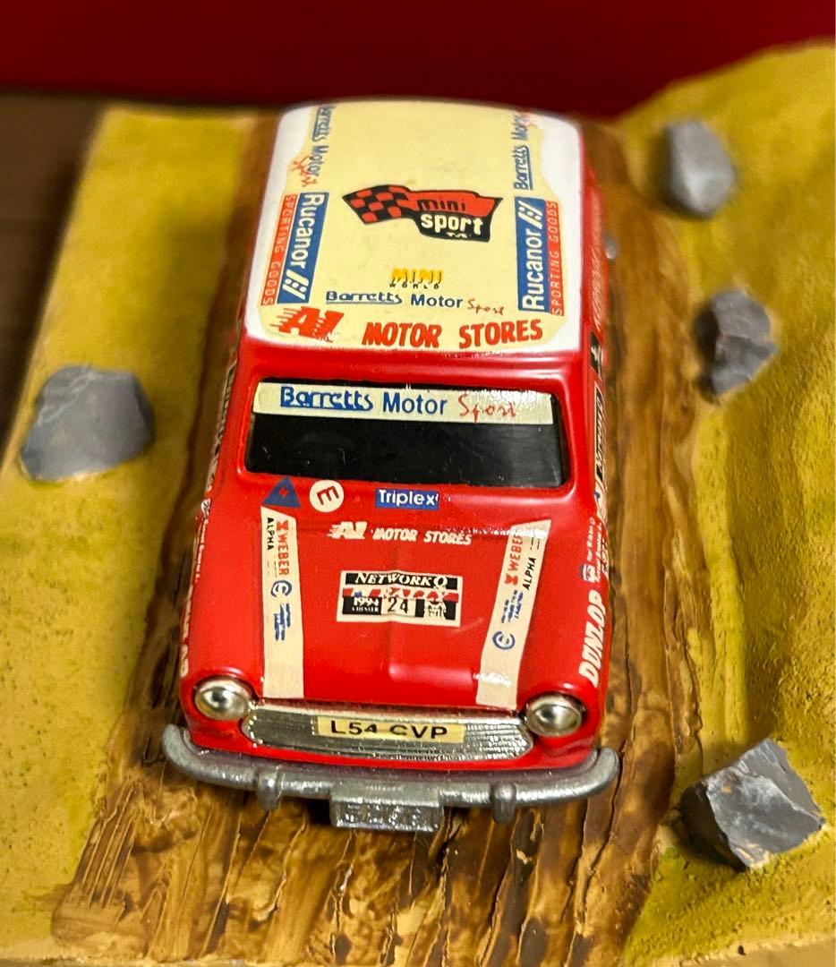 トミカ ミニクーパー トラフィック特注 ジオラマ台座付