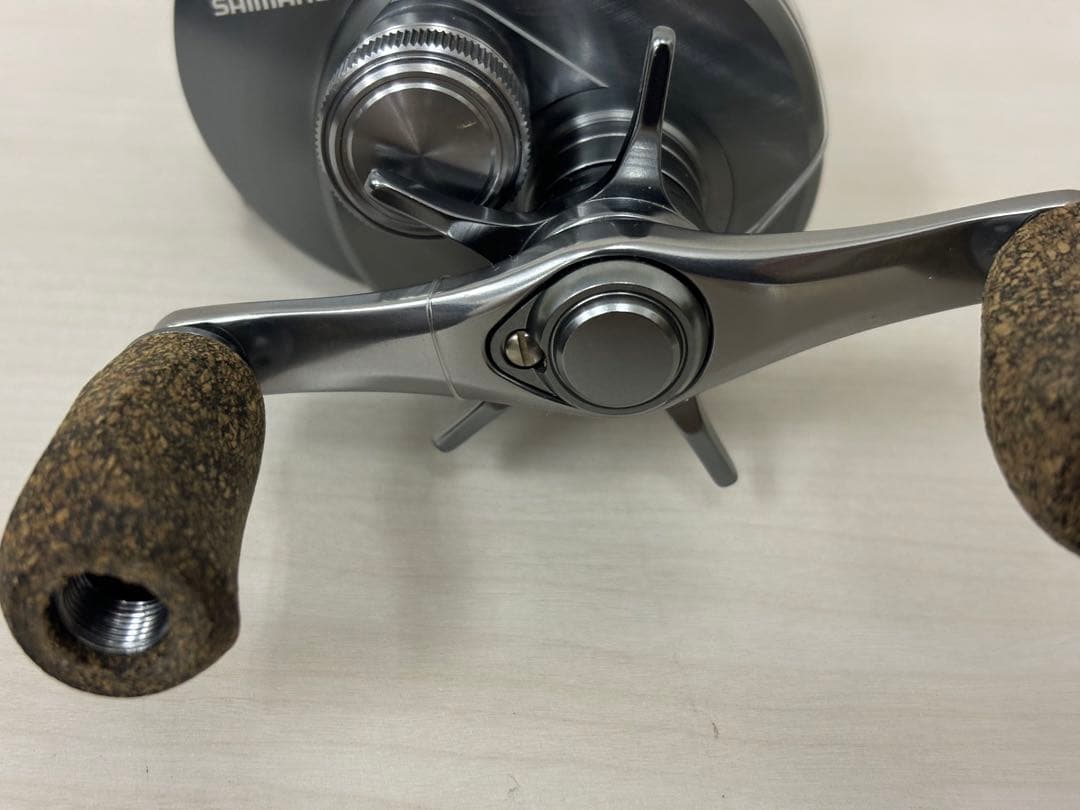 シマノ　19カルカッタコンクエストDC200 右巻き