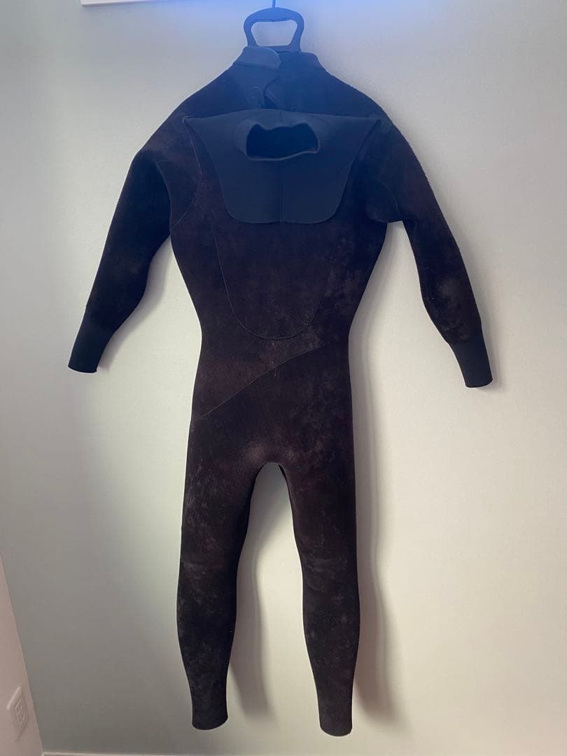 セミドライウェットスーツ　4/3mm