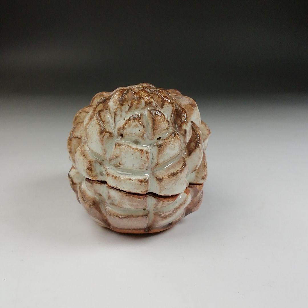 Ｔ８０４　香合　『萩松笠　香合』『納富鳥雲 作』　共箱　茶道具