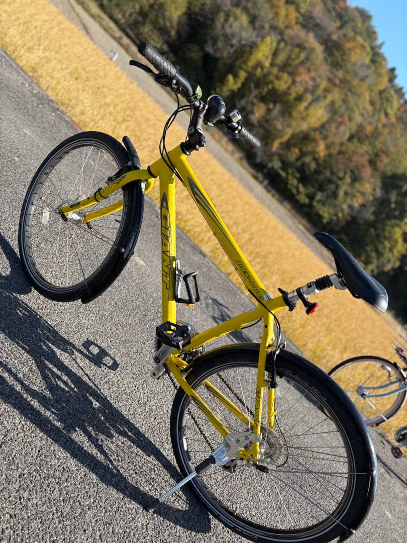 香川　GAIANT クロスバイク　ジャイアント　　ロードバイク　自転車