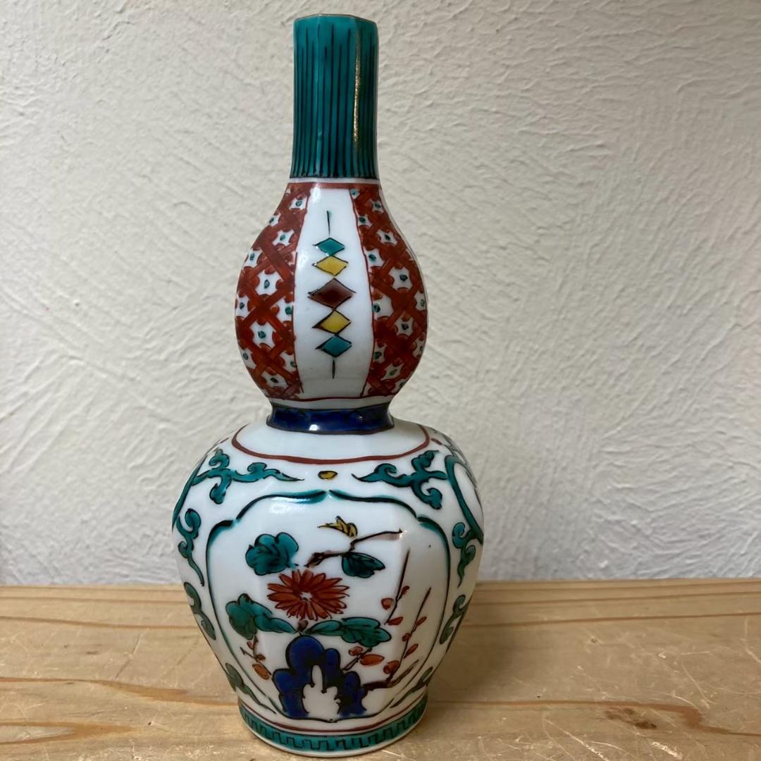 ★まとめ買いでお値引No.64★九谷焼 酒器セット（徳利1客・猪口4客）