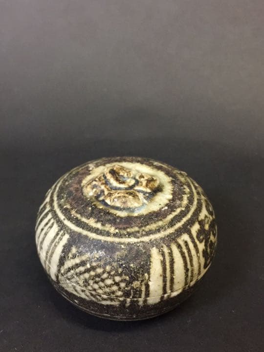 宋金時代 磁州窯 鉄絵塑磁 香合  年代物 宋胡緑