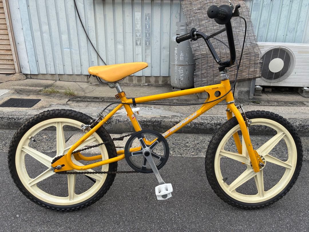 F28 中古/希少BMX OLD SCHOOL BMX RED SCORPION