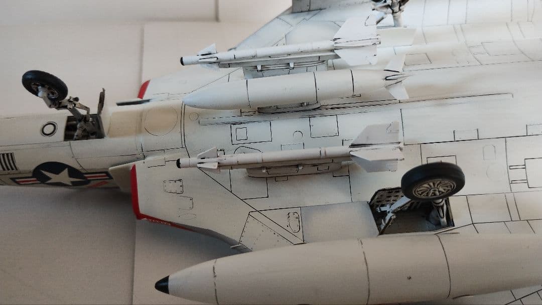 プラモデル完成機　1/48　ダグラスF4D-スカイレイ
