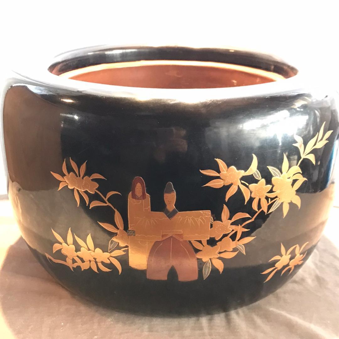 お雛様の手あぶり　火鉢　金蒔絵　高蒔絵　節句向き　かぶと大根蒔絵