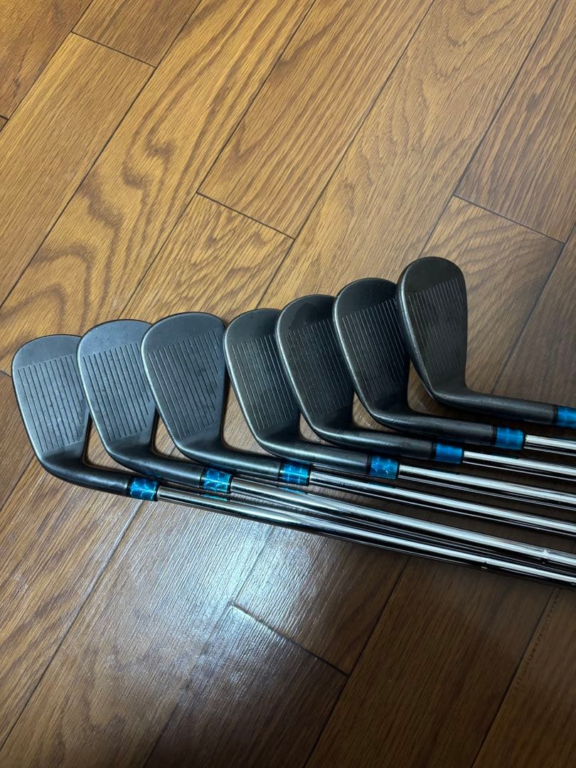 コブラ　キングフォージドブラックアイアン　4-p