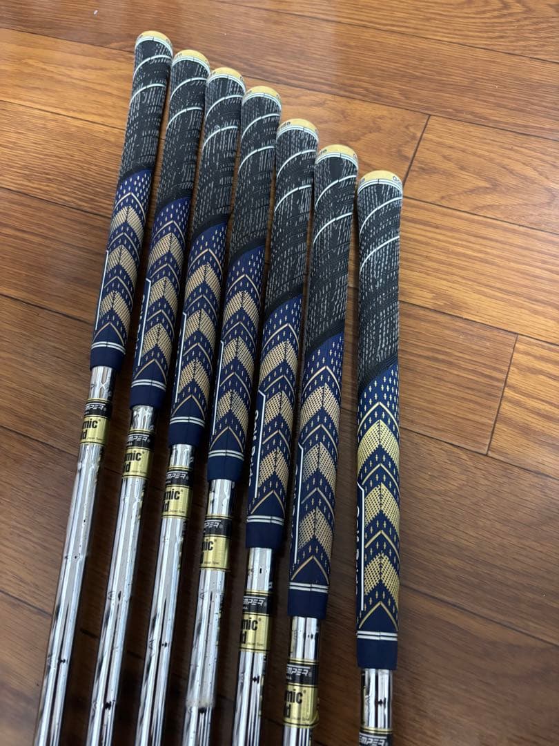 コブラ　キングフォージドブラックアイアン　4-p