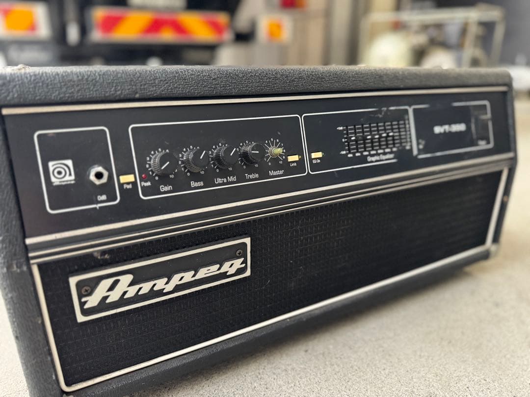 Ampeg SVT-350 ベース用アンプ