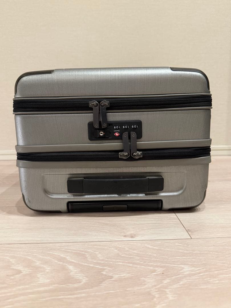 【美品】Samsonite EVOA スピナー55 33L 機内持込可 清掃済
