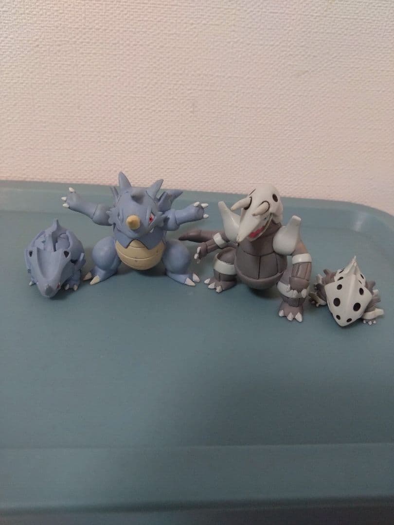 立体ポケモン図鑑 ガチャガチャ サイホーン&サイドン コドラ ボスコドラ