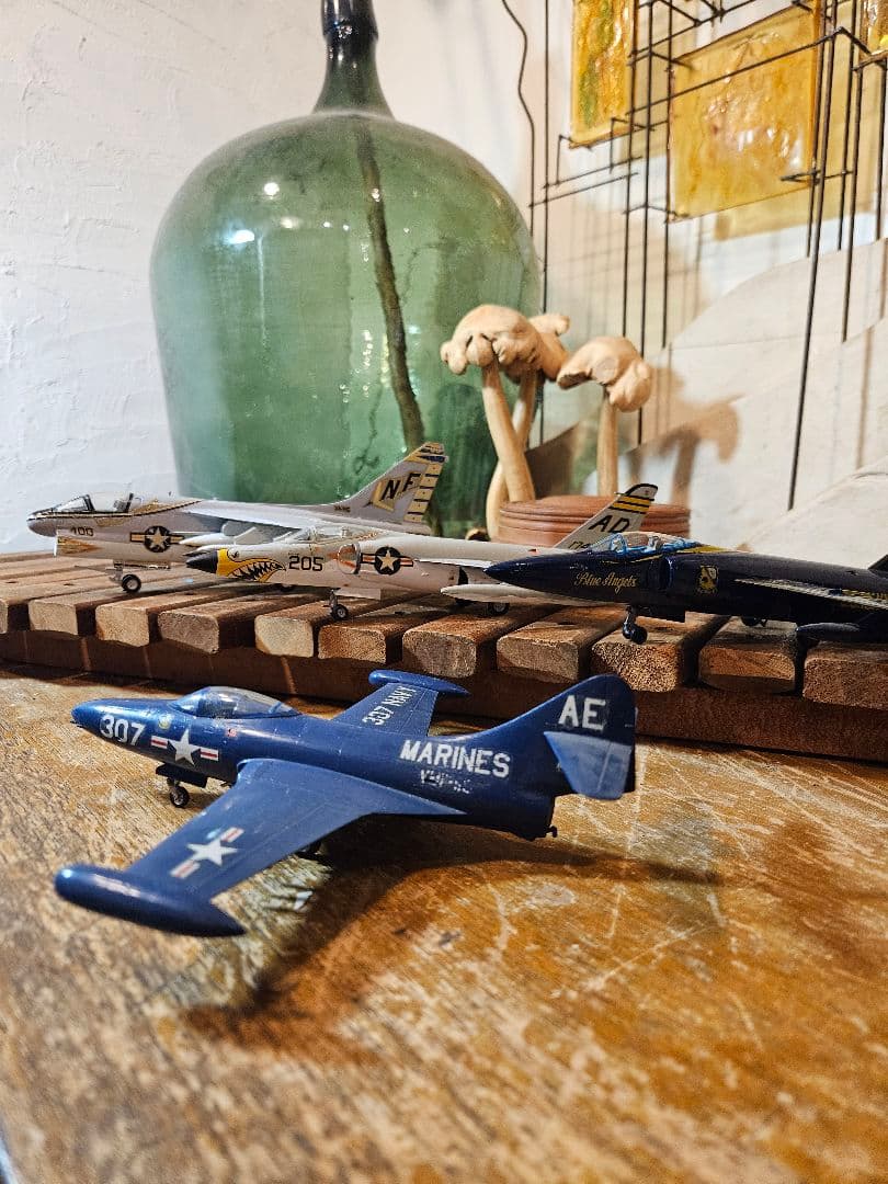 飛行機　模型　戦闘機　プラモデル　パンサー　ブルーエンジェル　コルセア