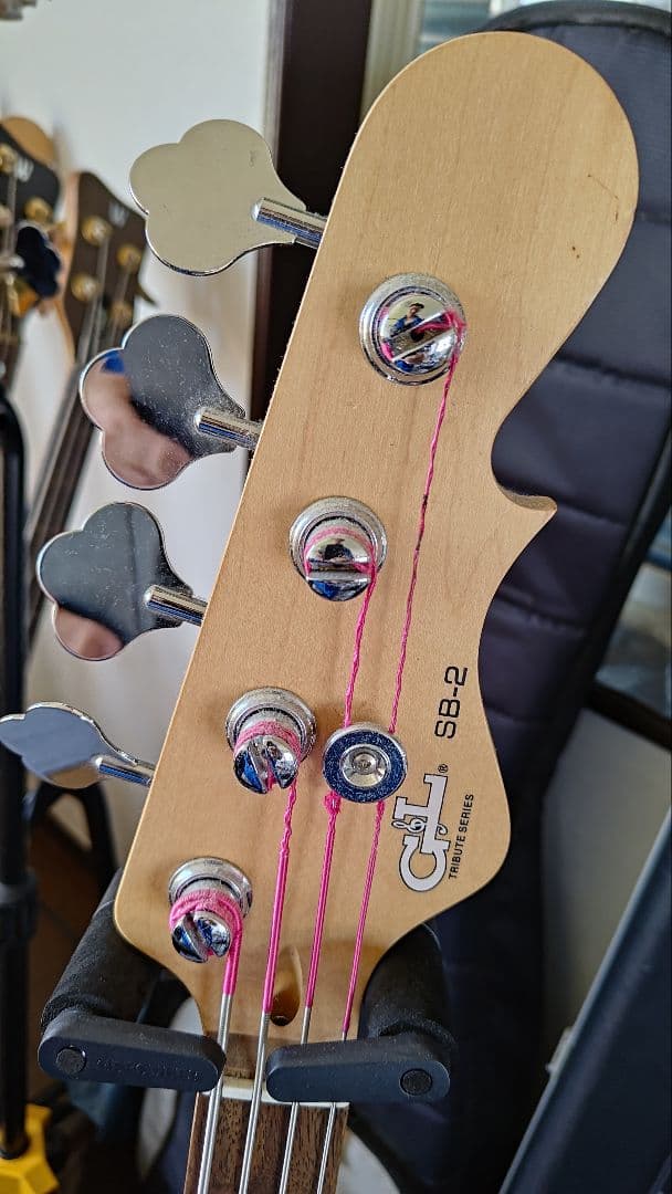 G&L　SB2 トリビュート