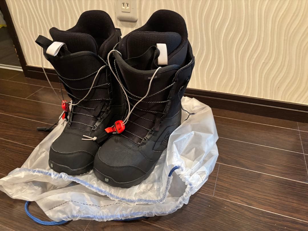 Burton スノーボードブーツ ブラック 収納袋付き