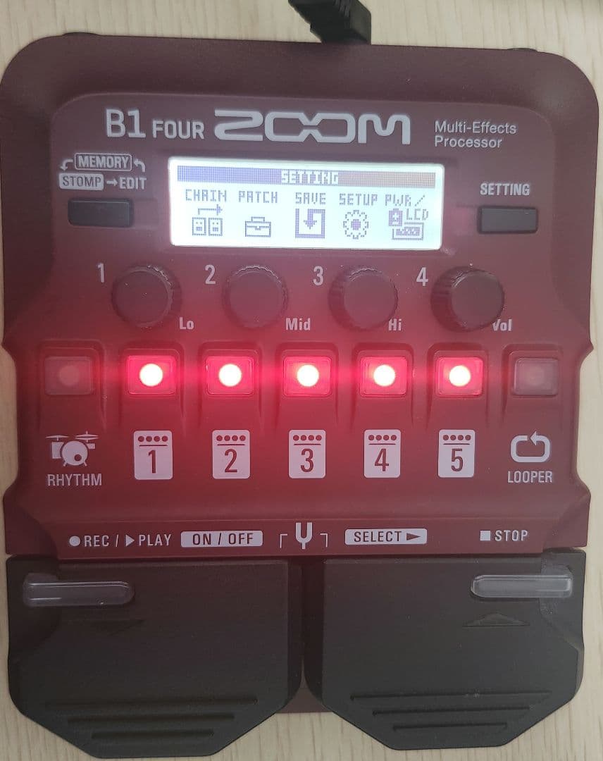 ZOOM B1 Four マルチエフェクター（箱付き）