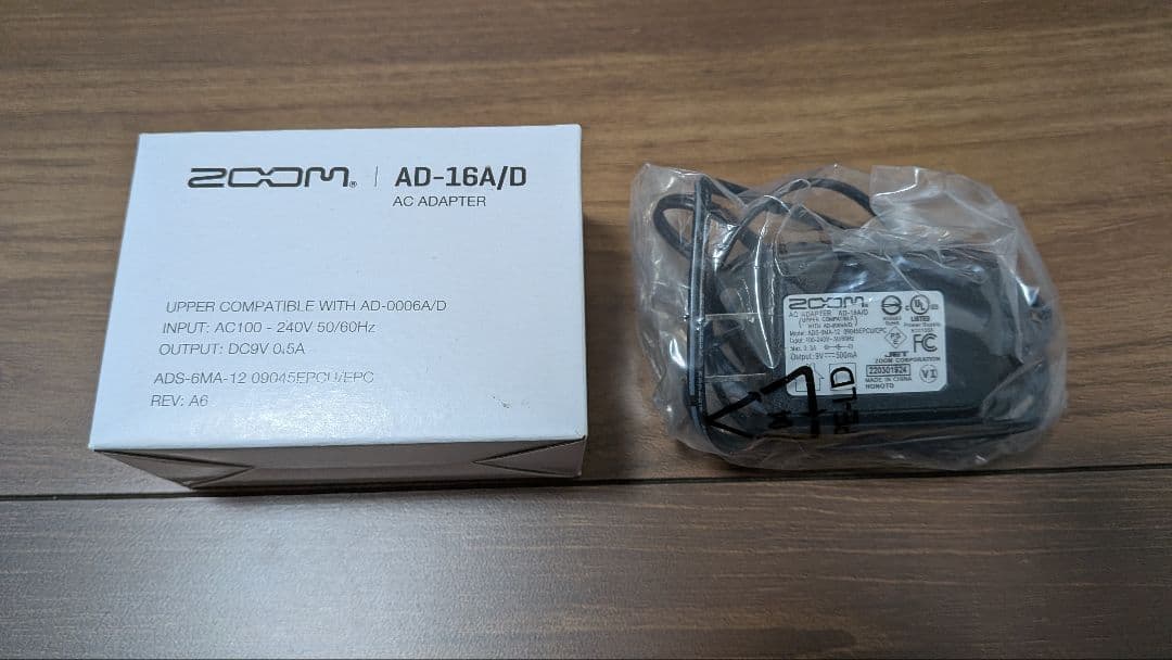 ZOOM B1 FOUR　AD-16A/D