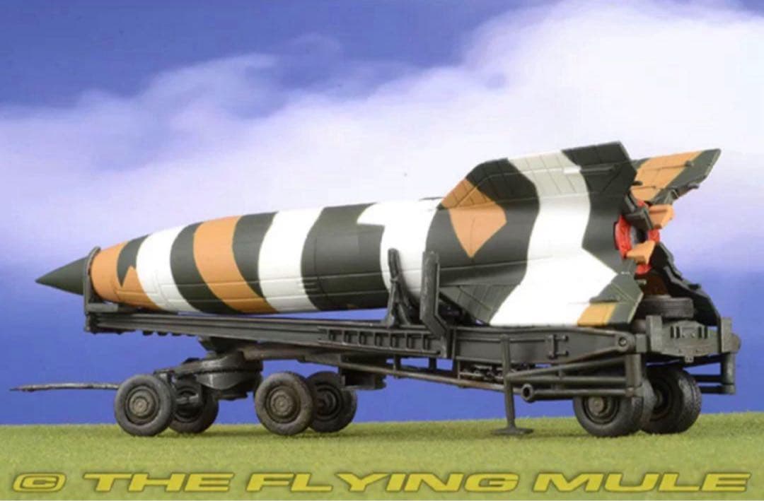 B）PMA製 WWⅡ ドイツ軍V2ロケット　弾道ミサイル　1/72 完成品模型