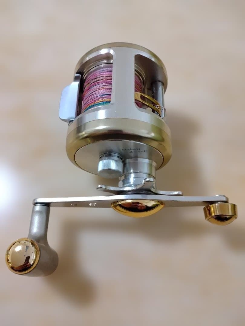 DAIWA　ダイワ　ミリオネア CV-Z 250F