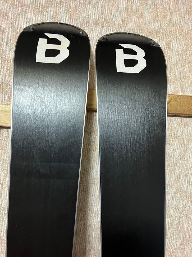 さらに値下げ‼️BLOSSOM SKIS RC N°1