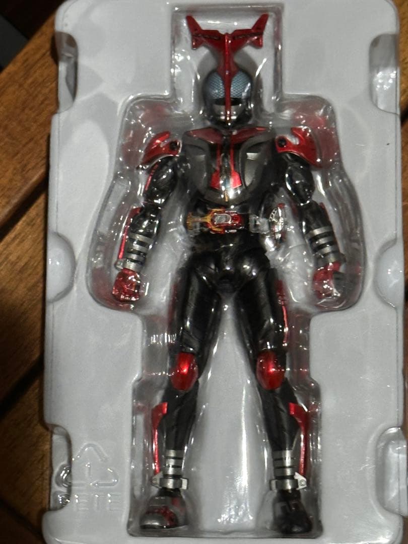 フィギュアーツ 真骨頂仮面ライダーカブトハイパーフォーム