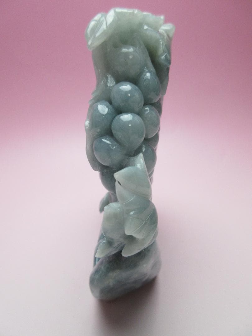 天然ひすい 本翡翠 樹脂含侵なし 葡萄置物 TN111 70728