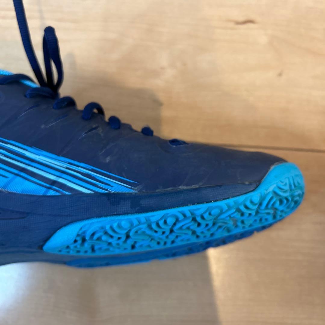 【十分に使える】ヨネックスパワークッションエアラスダッシュ3 GC 27.5cm