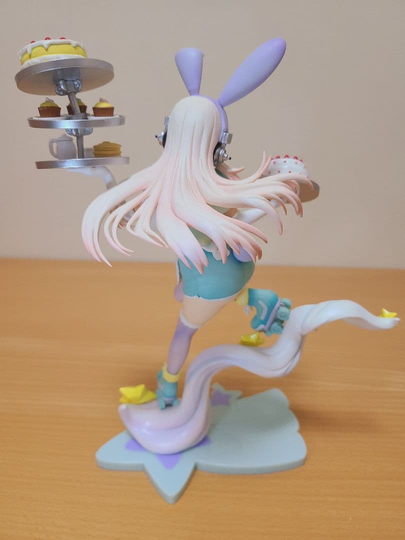 すーぱーそに子 ふゅーちゃー☆うぇいとれす A賞 プレミアムフィギュア