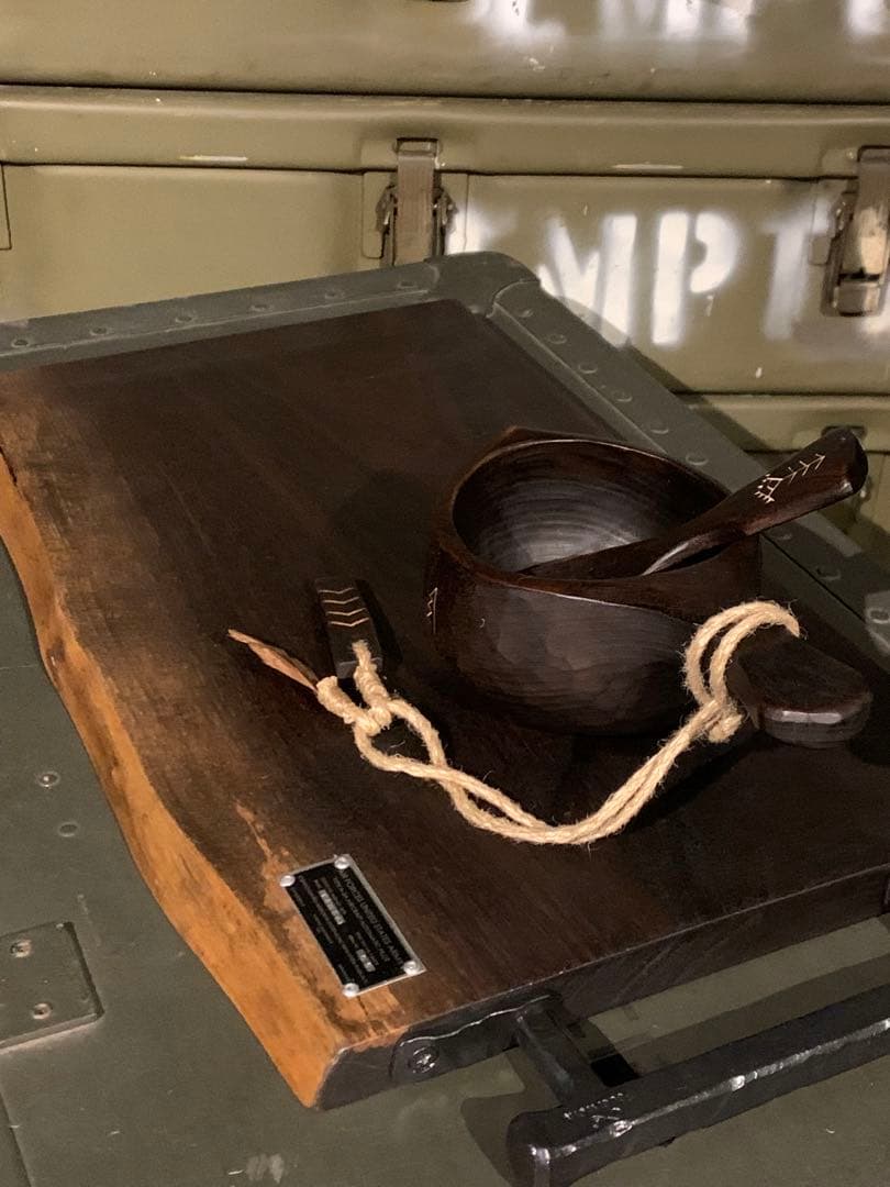 TANBOKU-鍛木- カッティングボード ウォールナット 米軍実物プレート