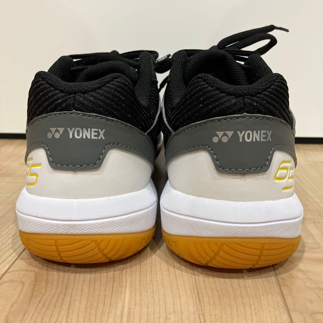 【美品】 YONEX パワークッション65Z バドミントンシューズ ブラック