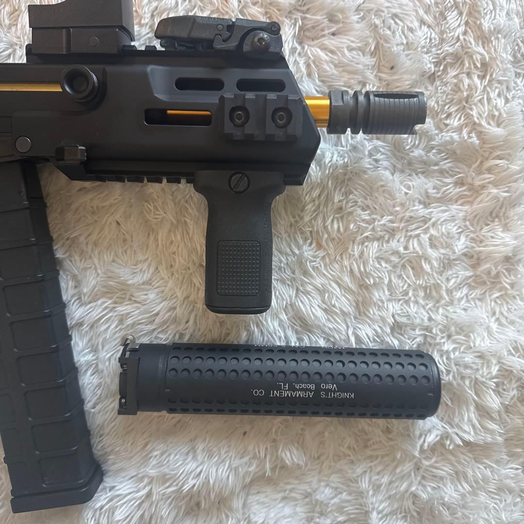 東京マルイスコーピオンMOD.M & M4QD＆MAGPUL
