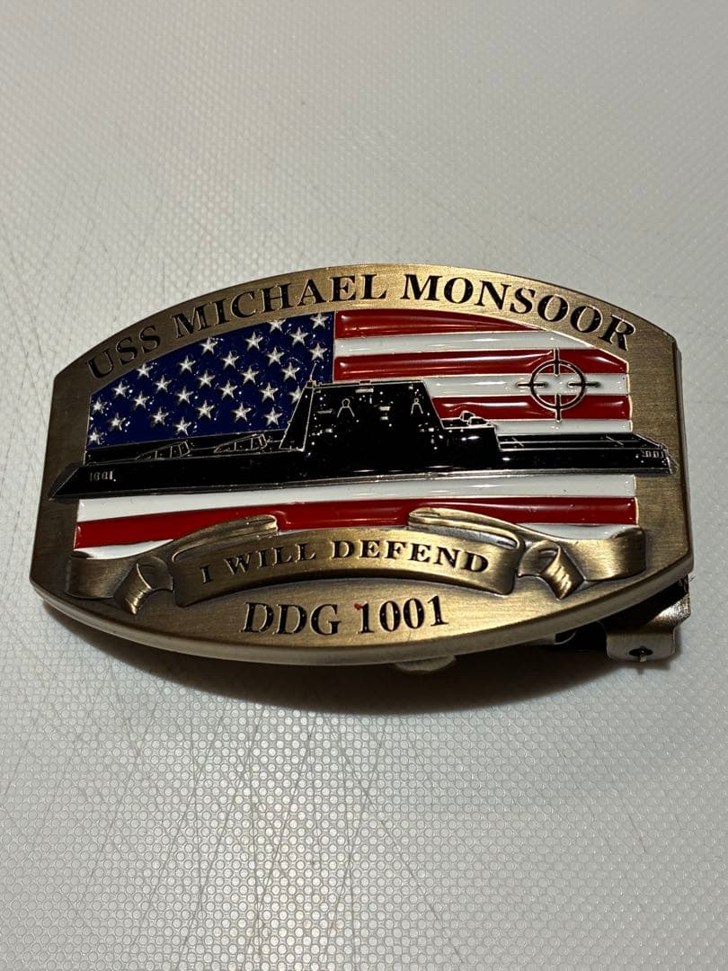 ラスト1個　米海軍　ズムウォルト級駆逐艦　マイケル•モンスーア　バックル