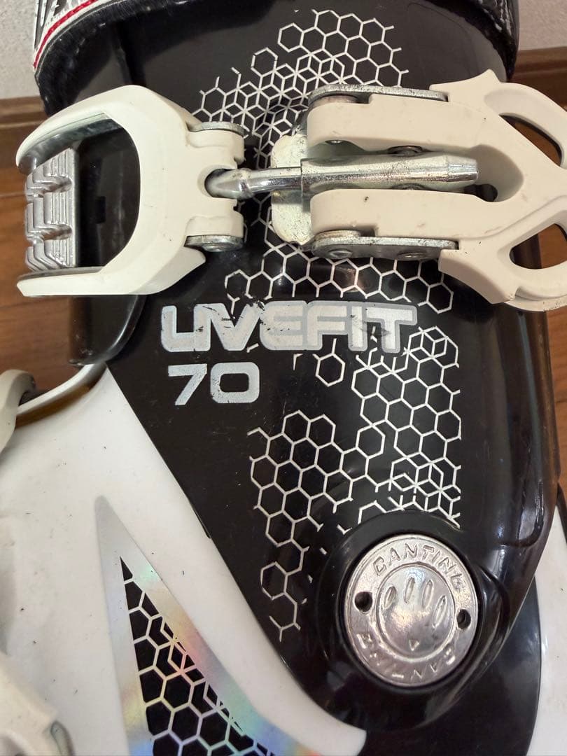 ATOMIC スキーブーツ LIVE FIT 70