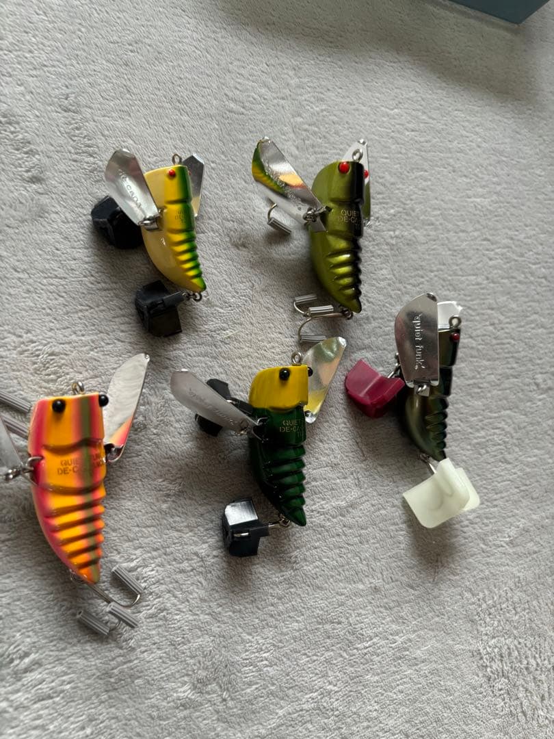 クワイエットファンク　デカダンス　カーナ　トーイ　フィー