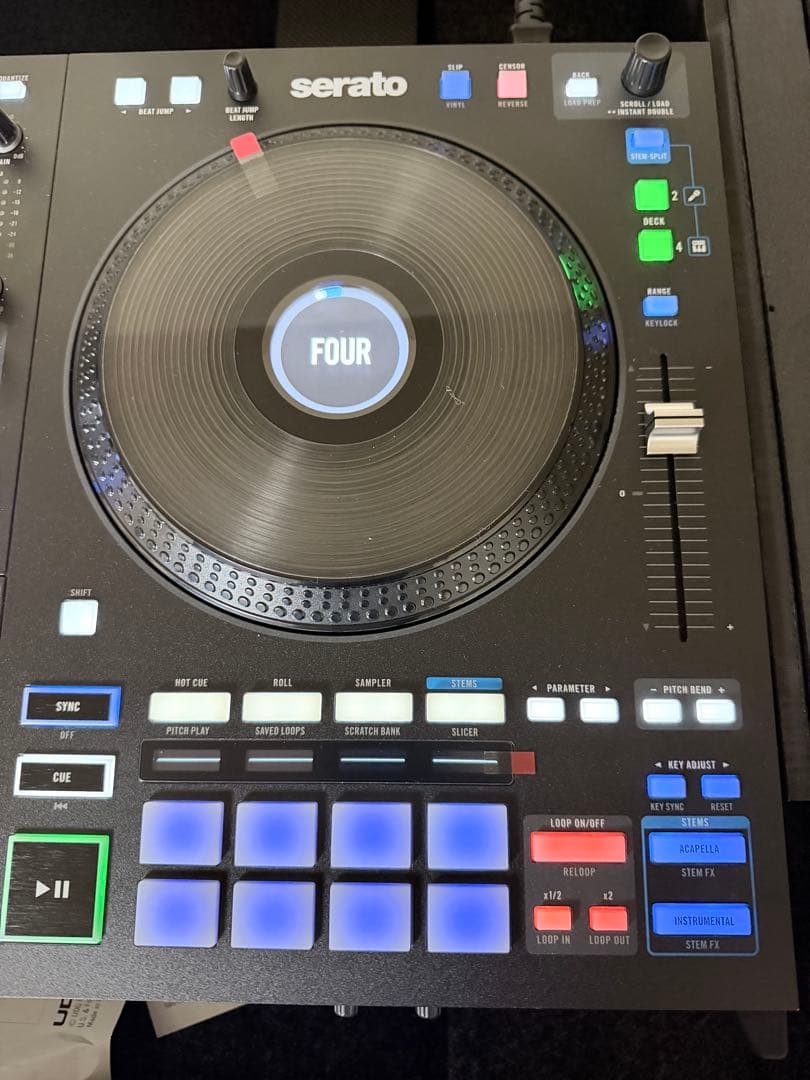 RANE FOUR DJコントローラー