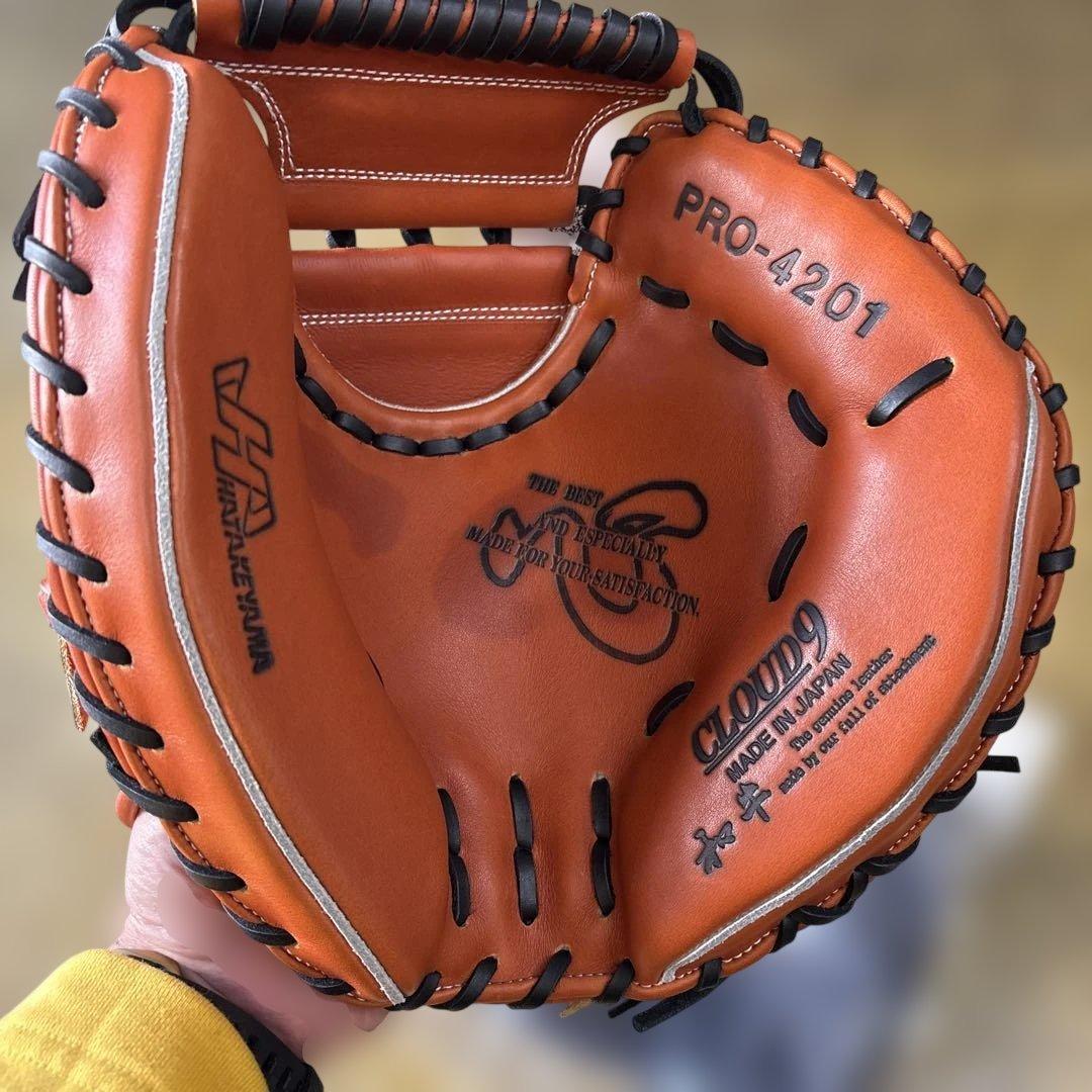 新品タグ付きハタケヤマ硬式用野球キャッチャーミット右利き用