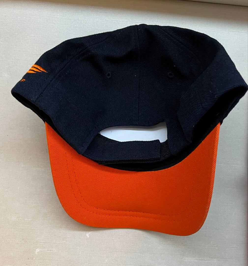 長嶋茂雄さん　右手左手両サイン　ユニフォーム&キャップ