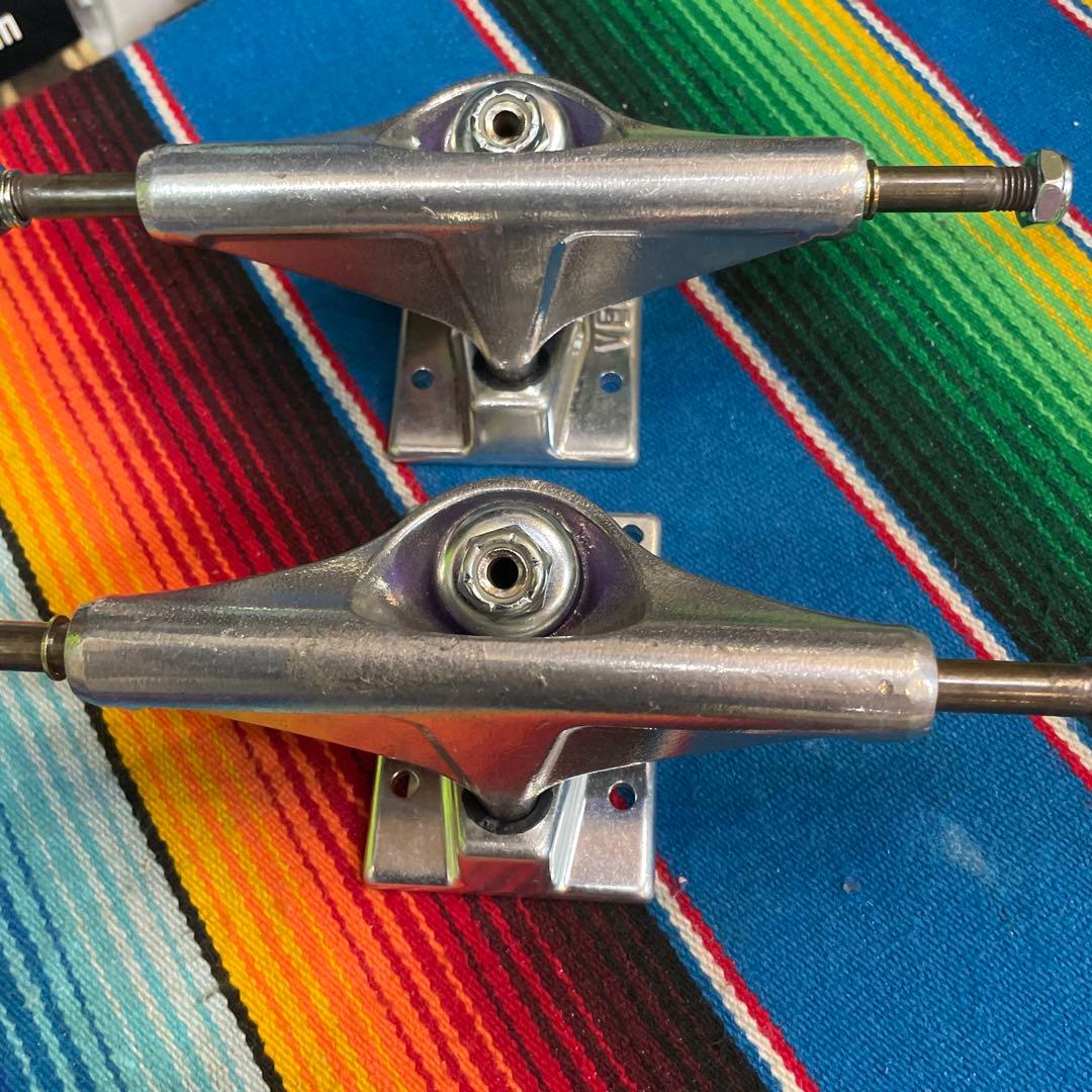 ベンチャー　スケートボード トラック シルバー5.0H vライト