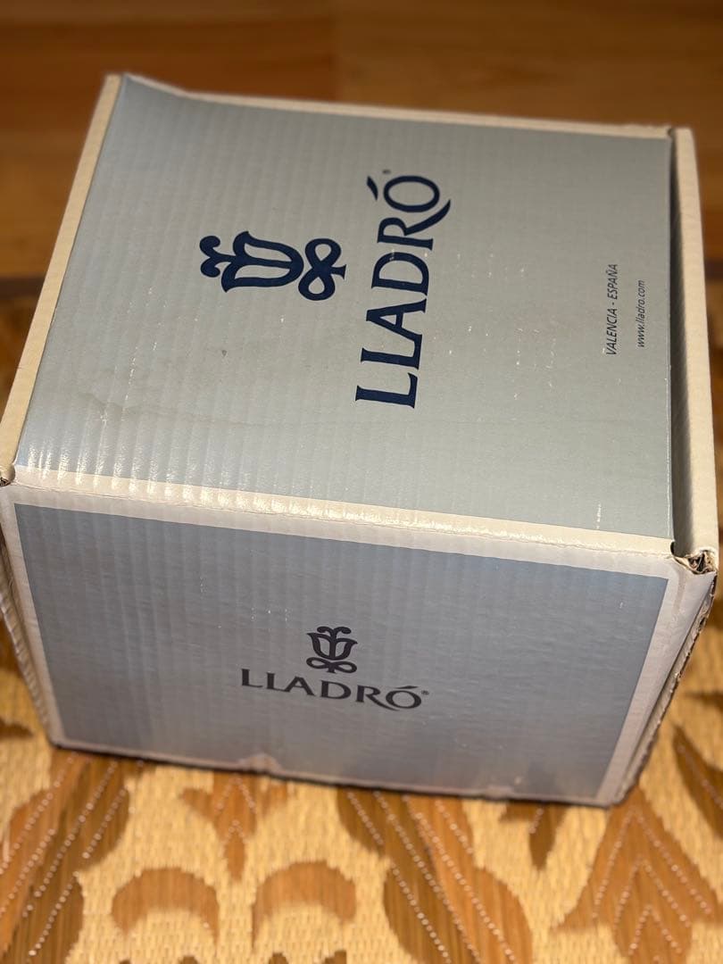 【LLADRO】春に生まれた　絶版品　専用箱付き