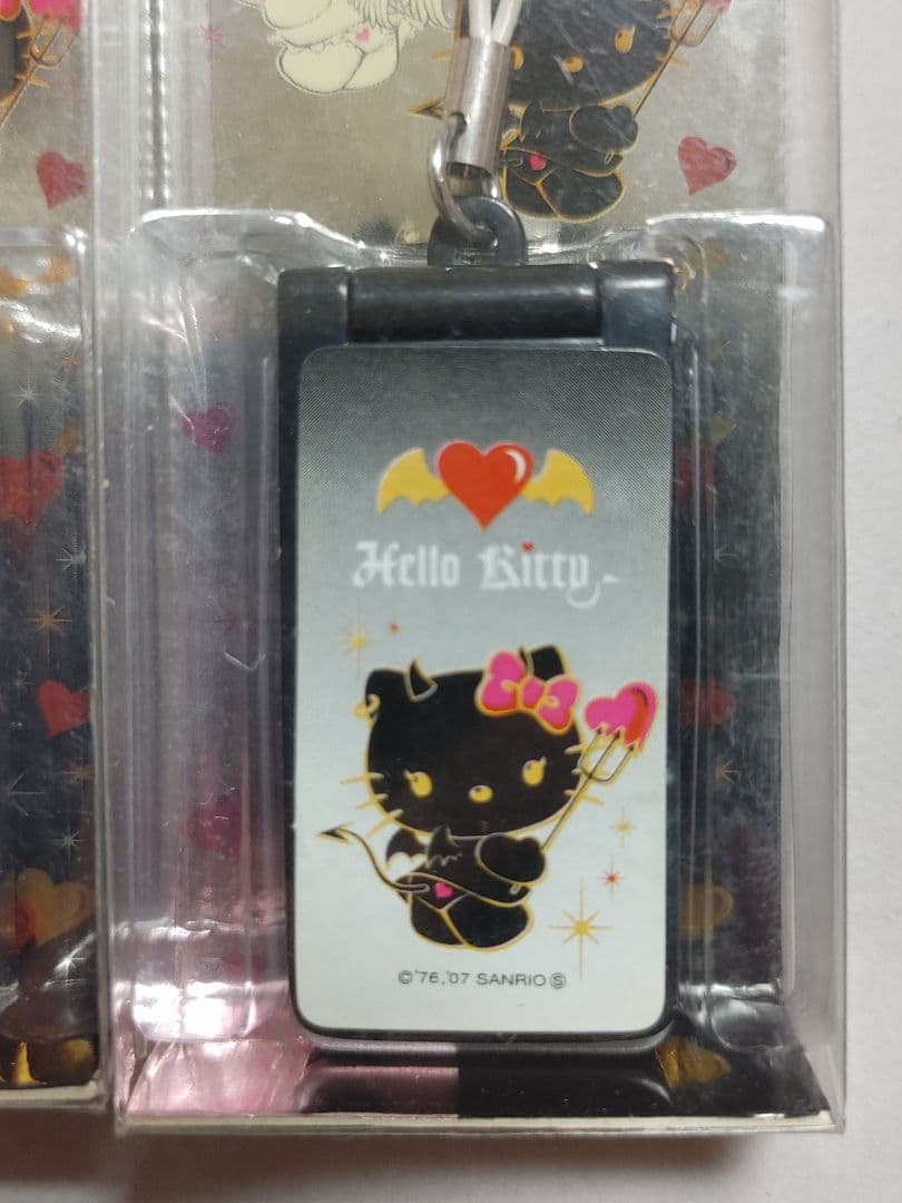 ハローキティ　2007年　スウィート&クール　携帯クリーナーとマスコット