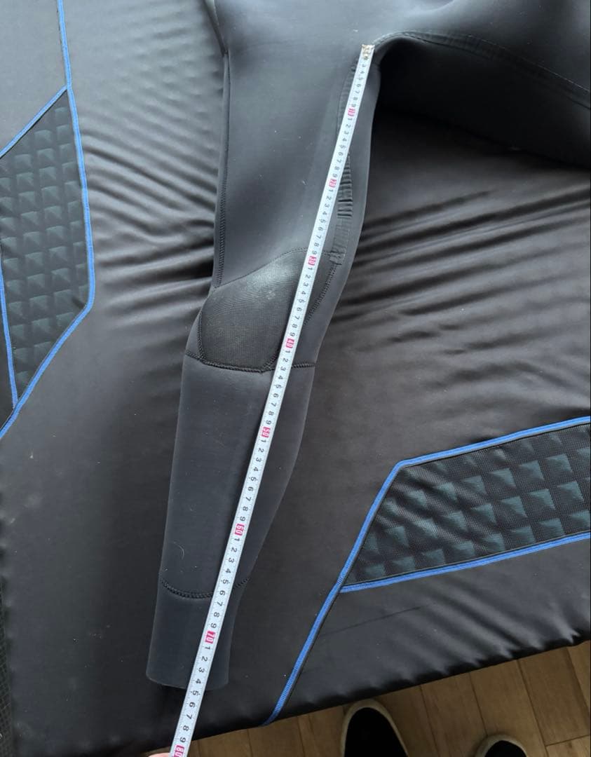 美品HOTLINE 5/3セミドライウェットスーツ