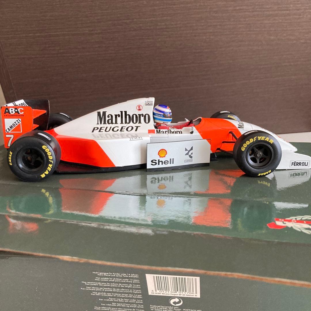 ミニカー Marlboro McLaren Peugeot MP 4/9 1/18