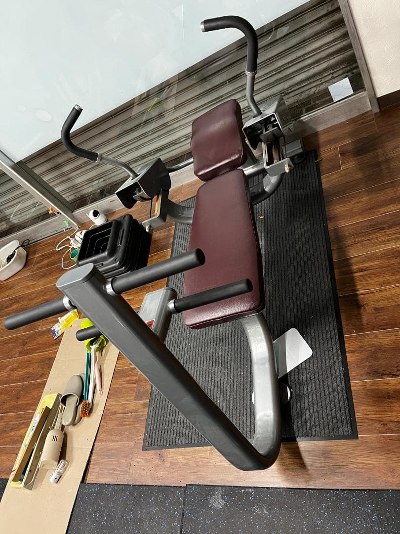 【現地引取で交渉可】夏に向けシックスパック大手ジム採用の高級腹筋台をご家庭でも！
