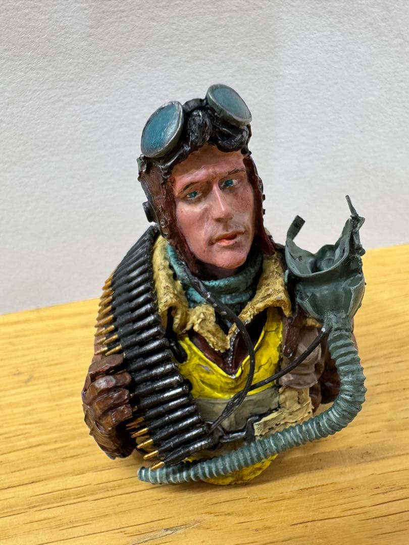 パイロットフィギュア 1/10ケース付