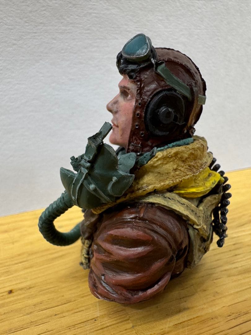 パイロットフィギュア 1/10ケース付