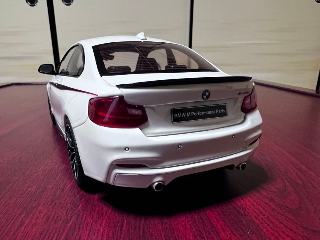 1/18  2シリーズクーペ　　ミニカー