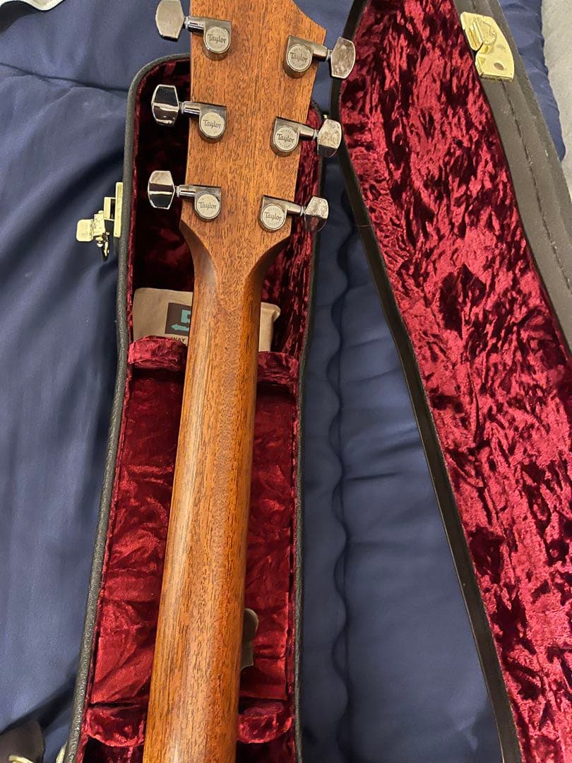 Lattelina さん　Taylor 812ce V-Class