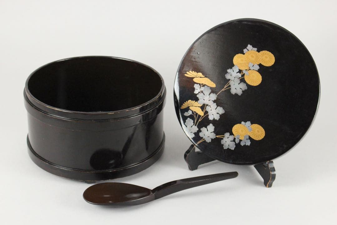 No5543 黒漆菊花金銀蒔絵　お櫃　杓子　椀　5点セット　送料無料