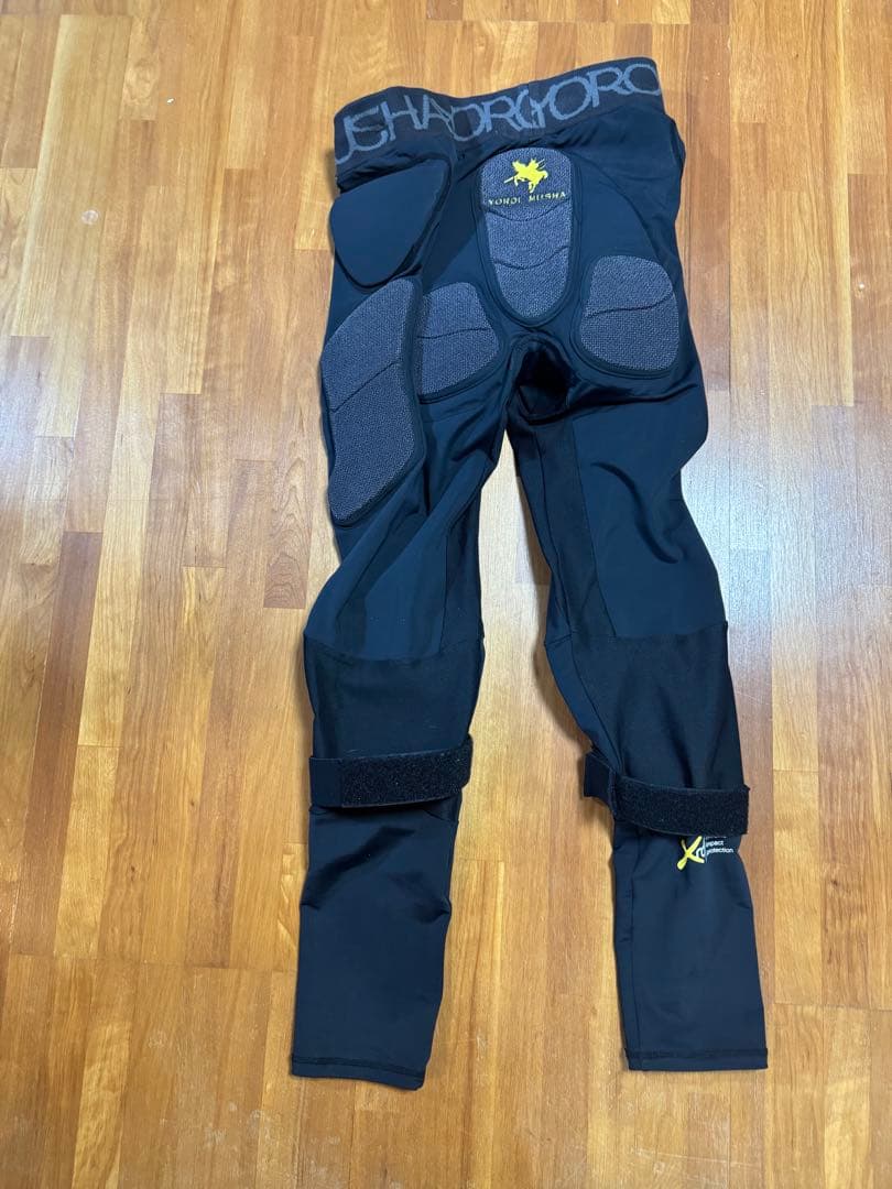 鎧武者　プロテクター　Sサイズ