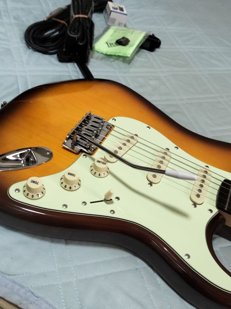 Squier スクワイヤー ストラトキャスター FSR ケースオマケ多数付